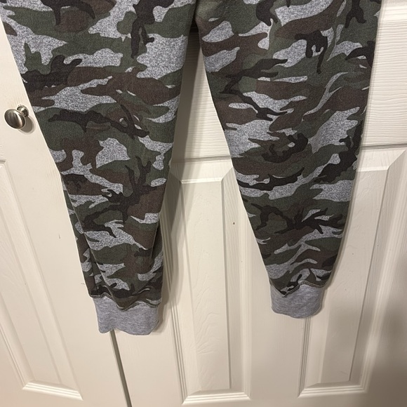 Jenni Intimates Camo Pajama Pants - Picture 7 of 10